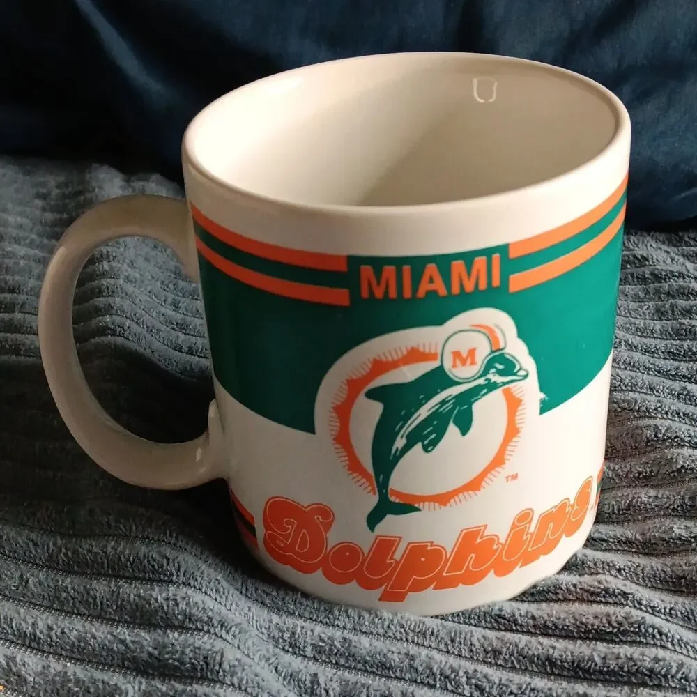 Vintage MIAMI DOLPHINS mug